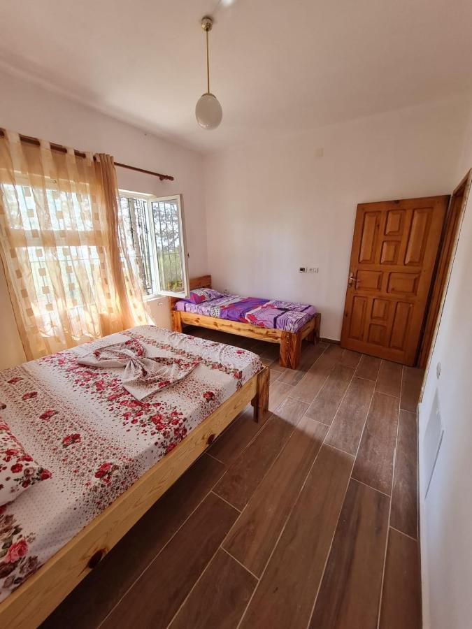 Bujtinat Skenderi Gjinar 2 Exterior foto