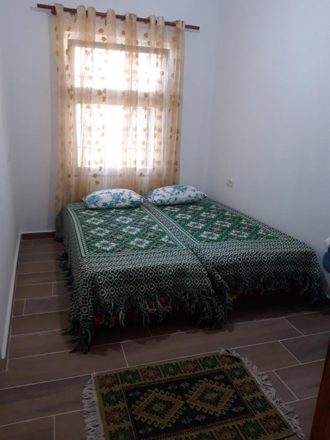 Bujtinat Skenderi Gjinar 2 Exterior foto