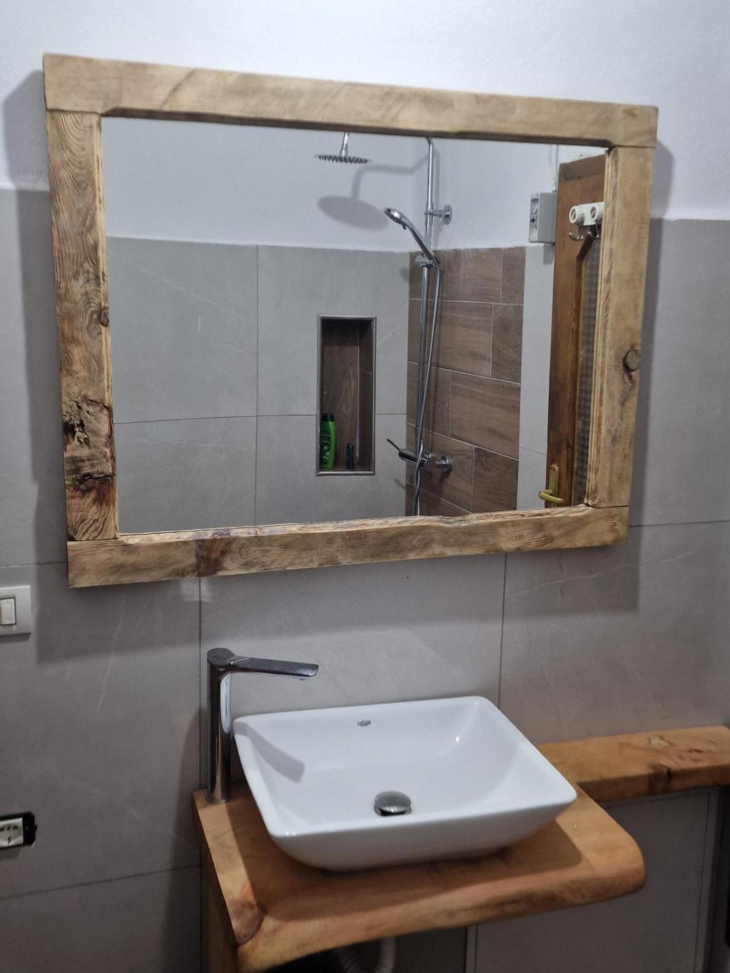 Bujtinat Skenderi Gjinar 2 Exterior foto